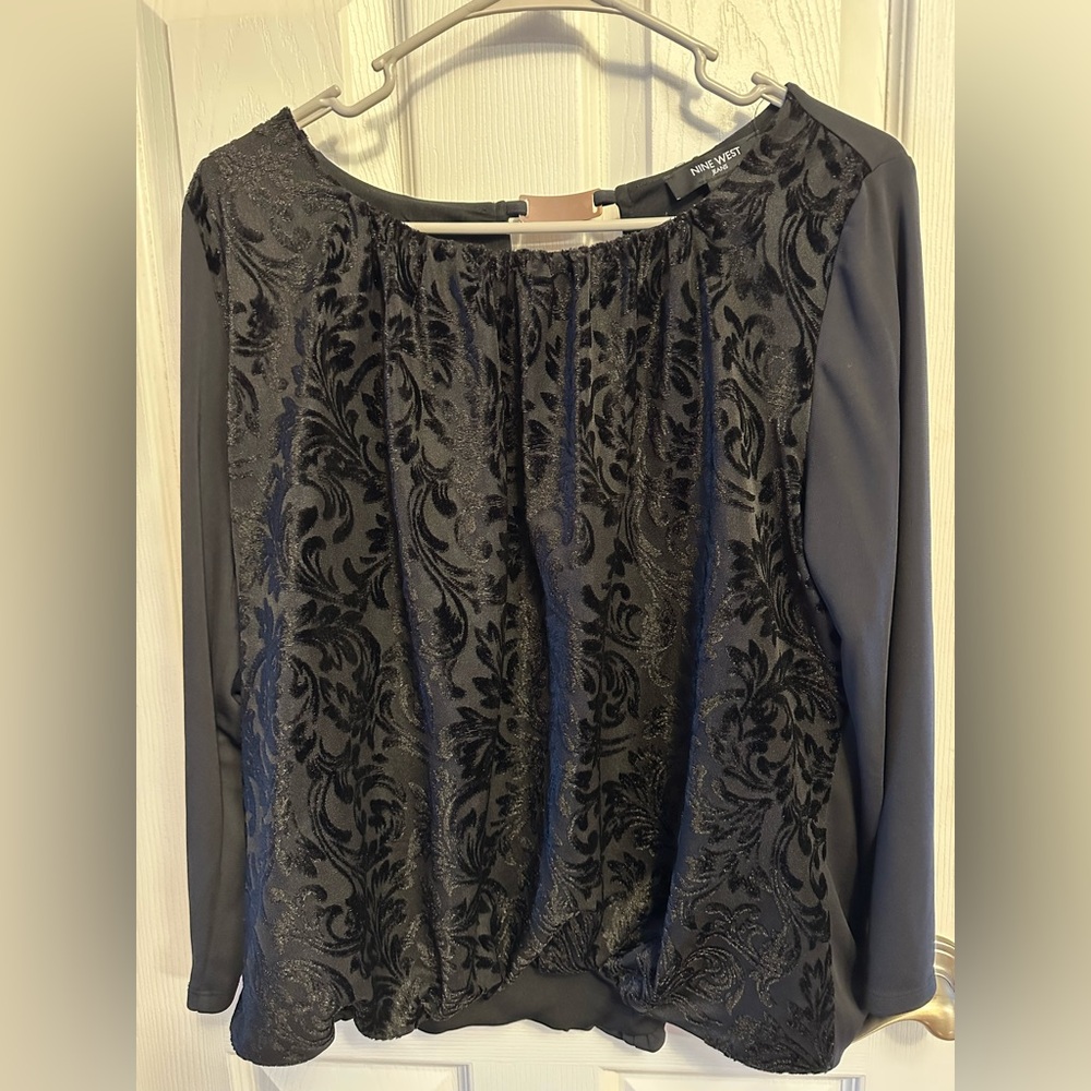 Black Nine West Women’s Top Size Large